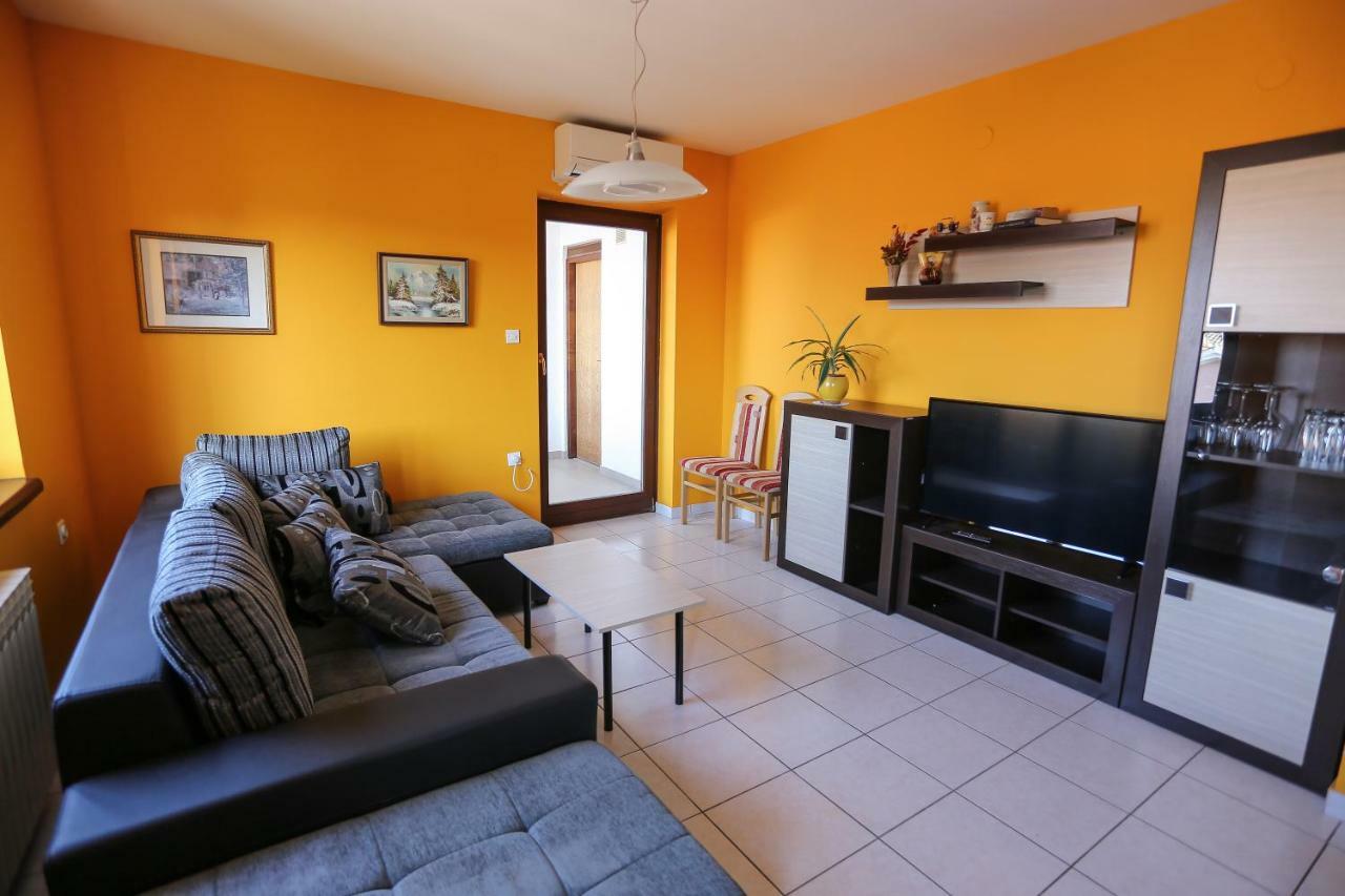 Apartment Sunny Place Pula Zewnętrze zdjęcie